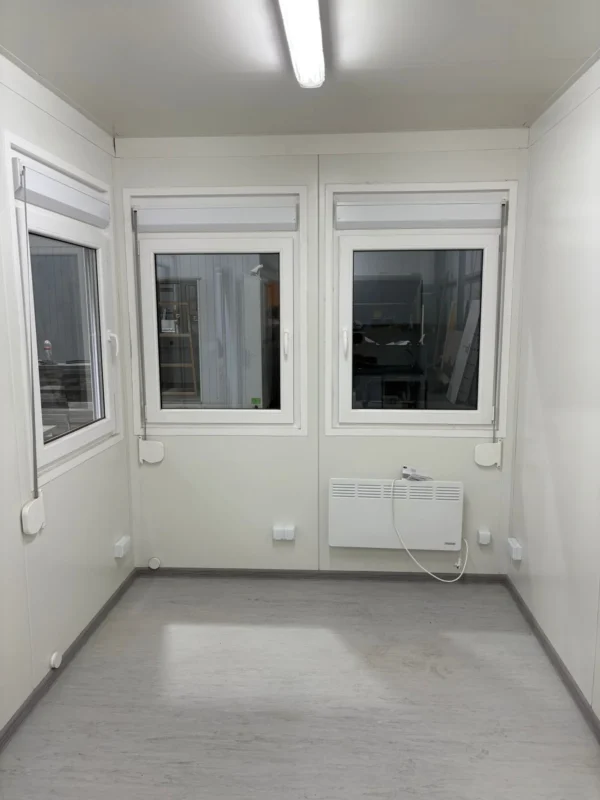 Container mit Toilette – Bild 3