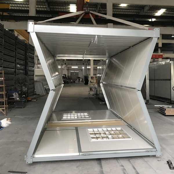 Container in ein 14m² Faltmodul verwandelt